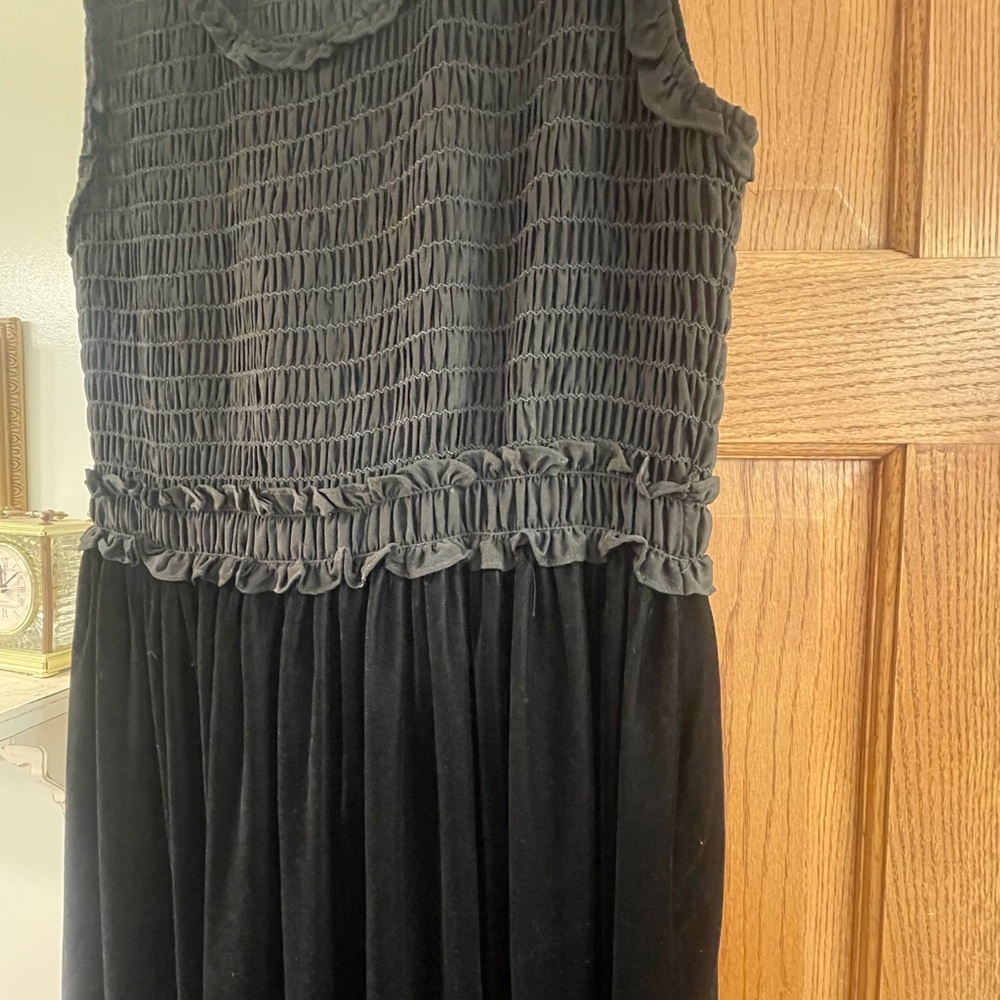 Black Velvet Maxi Dress - Picture 2 of 4